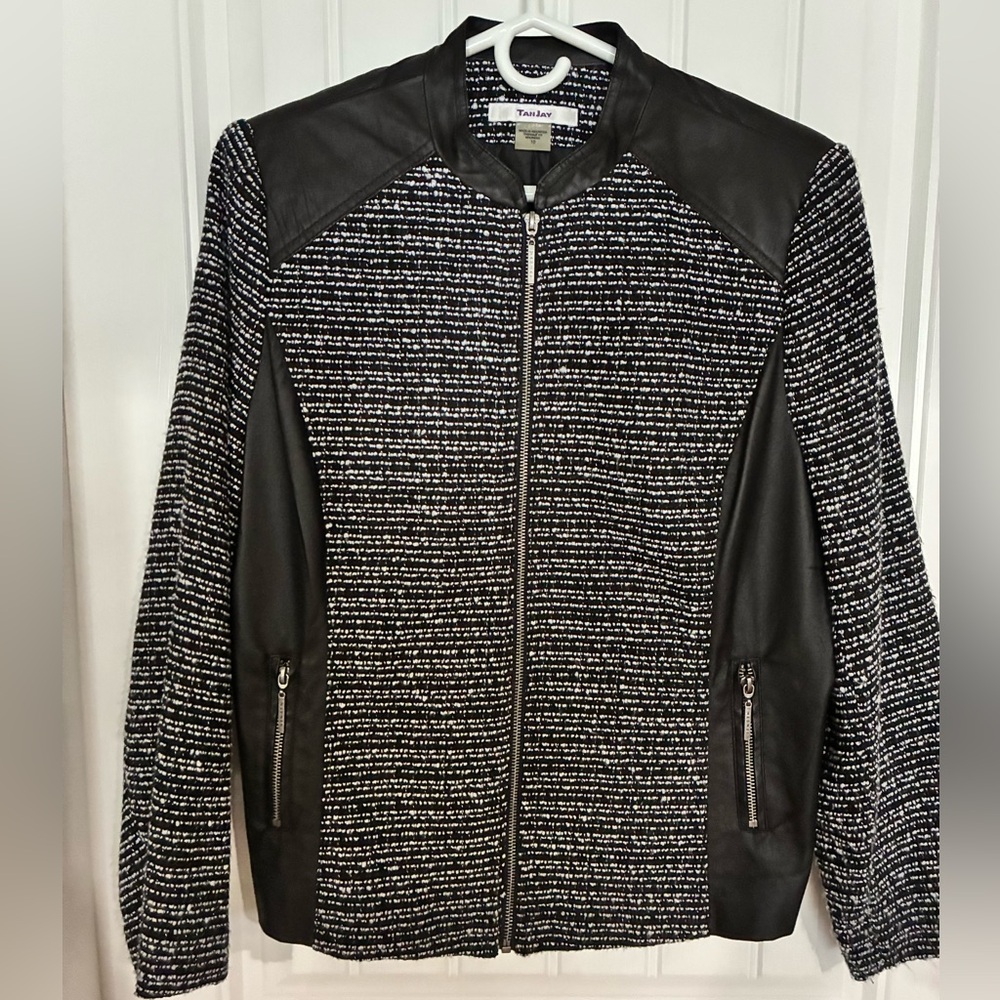 TanJay Black and White Women's Blazer